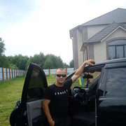  ,   Valentin, 45 ,   