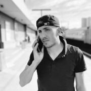  ,  Sergiu, 32