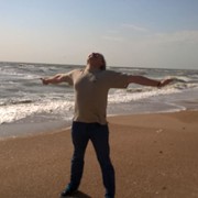  ,   Maxim, 43 ,  