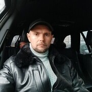  ,  Renat, 37