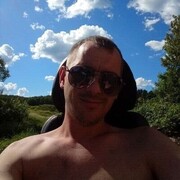  ,   Maxim, 33 ,   ,   , c 