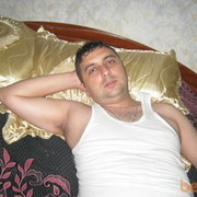  ,   Artur, 44 ,   