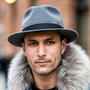  ,   Kadir, 47 ,     , c 