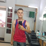  ,   Nicolas, 24 ,   