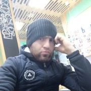  ,   Farik, 32 ,  