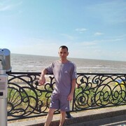   ,  Kostuy, 35