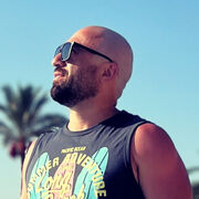  ,   Ash, 37 ,   ,   