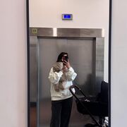  , 