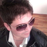  ,   Axa, 32 ,   