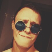  ,  Viktor, 22