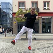  ,   Valentin, 51 ,   c 