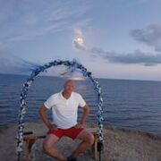  ,   Viktor, 48 ,   ,   