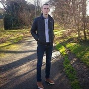  ,  Dainis, 32