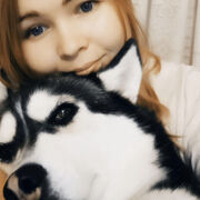  ,   Kate, 32 ,   