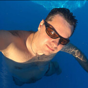  ,  Denis, 43
