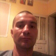  ,  Viktor, 40