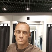  ,   Valentin, 43 ,   ,   