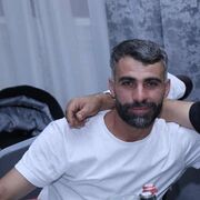  ,  Arman, 33