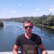  ,  Andrei, 33