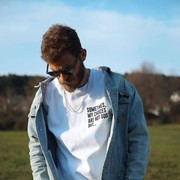 ,  Faik, 33