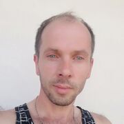  ,  Nikolozi, 41
