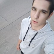  ,  Artur, 25