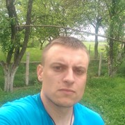  ,  Viktor, 30