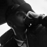  ,  Denis, 25