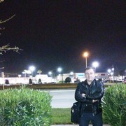  ,   Leon, 41 ,   