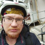  ,  Dima, 36