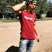  ,  Aleks, 24