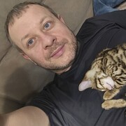  ,   Viktor, 41 ,   ,   