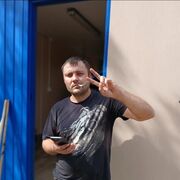  ,  Alex, 36