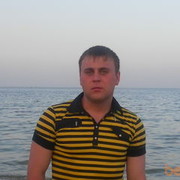  ,   Viktor, 34 ,   