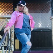  ,   Linda, 42 ,   ,   