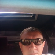  ,   Viktor, 45 ,   