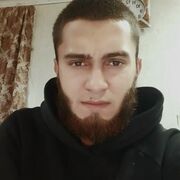  ,  Sten, 27