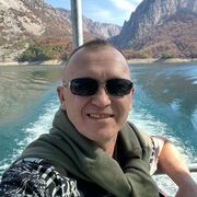  ,  Alex, 49