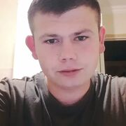  ,  Artur, 25