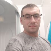  ,  Denis, 35