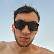  ,  Ali, 27