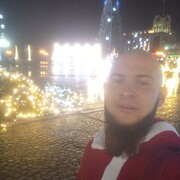  ,   Artur, 33 ,   ,   , c 