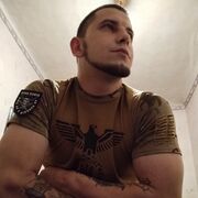  ,  Viktor, 27
