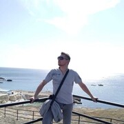  ,   AXL, 37 ,   ,   , c 