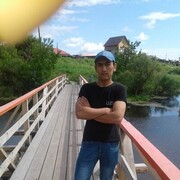  ,  Jahongir, 35