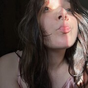  --,   Mika, 21 ,   ,   , c 