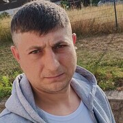  ,   Piotr, 37 ,   ,   