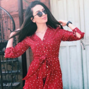  ,   Luna, 32 ,  