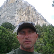  ,   Valer, 47 ,  
