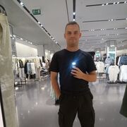  ,  Alex, 32